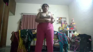 Mature Desi Aunty Dress Change Leaked MMS