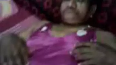 Old age lady sex scandals with horny guy MMS video