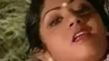 Siri Devi Hottest Shot In Rain