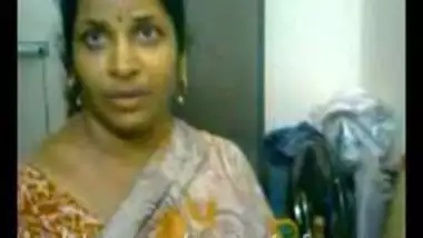 Mallu Hot Aunty Shower