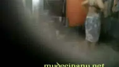 Neighbor aunty hot bath scene captured by voyeur