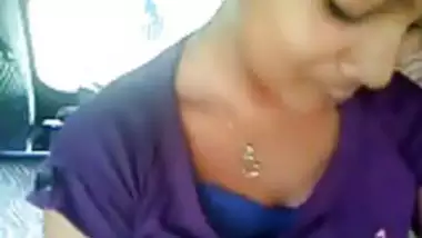 DESI GIRLFRIEND SHOWING HER TITS AND PUSSY TO BOYFRIEND