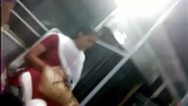 Busty IT girl showing Boobs, Ass in Chennai Bus