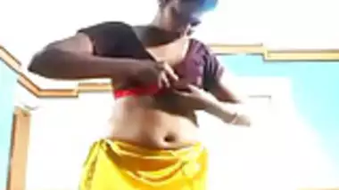 South Indian actress Swathi Naidu in sexy pantie and topless