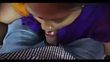 Desi maid deep blowjob to master