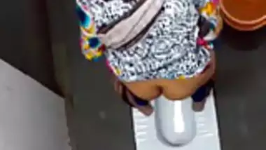 Desi Toilet Peep P2