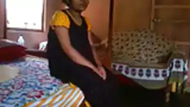 Indian Bangla desi girl Rima take a risk to showing bf.flv