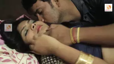 Gujarati bhabhi sexual expressions and boob pop