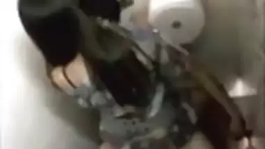 School girls sex in washroom