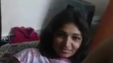 Desi sex video of hot teen girl’s body explored