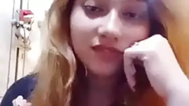 sexy girl doing selfies 2.mp4