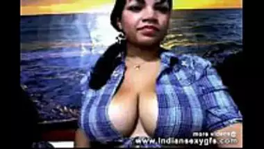 Indian milf showing her naughty side