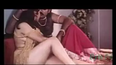 Telugu porn actress Reshma showing her boobs