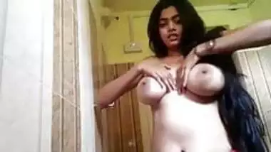 Busty Indian Slut Naked Showing Off