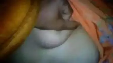 Smart Southindian Aunty helping her Husbund while fucking