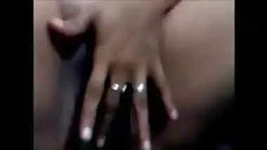 Desi Nitu bhabhi masturbating