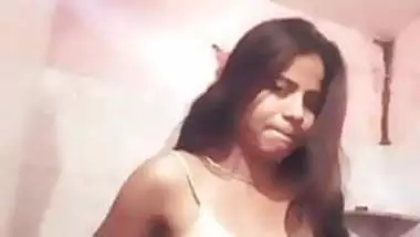 Desi gf show nude