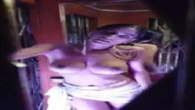Maa Bete Ki Chudai Ki Sexy Angreji Blue Film Hindi Mein Awaz Video Movie - Poonam Pandey Flaunting Boobs And Ass In Lift Erotica porn video