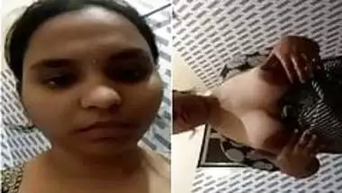 Today Exclusive-Cute Desi Girl Showing Her Bi...