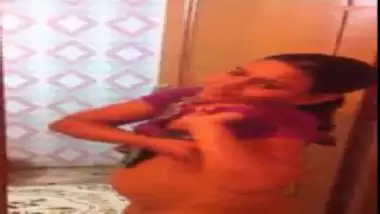 Sexy delhi bhabhi removing kurta in hotel room