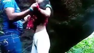 DESI COLLEGE GIRL FUCKED OUTDOOR BY BOYFRIEND