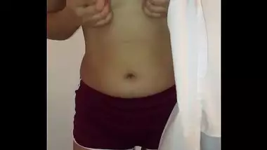 Indian girl undress in front of her bf