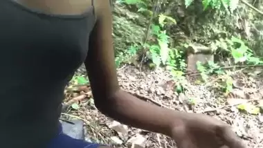 Sri lankan cute girl get outdoor forest fun1.කැලයක් අස්සක ගත්ත ආතල්1