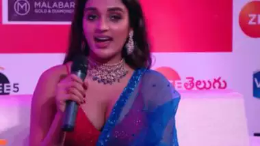 Nidhi Agrawal Hottest boob show