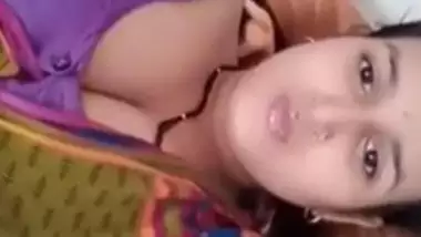 DESI INDIAN CUTE BHABHI TEASING FANS WITH BIG CLEAVAGE