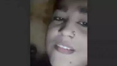 Bangladeshi Girl Showing Boob and Pussy