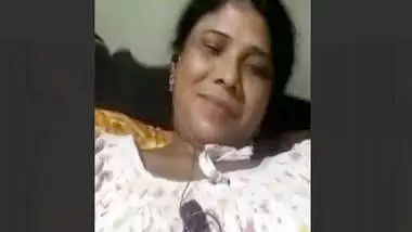 Bhabi Showing Pussy On VideoCall