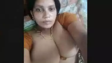 Bhabi Record Her Selfie Video FOr Lover