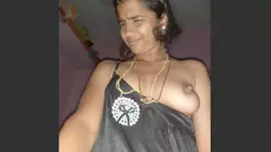 Tamil Hot Wife Bathing