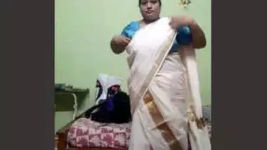 Mallu Aunty Changong Cloths