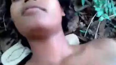 Village girl outdoor fucking