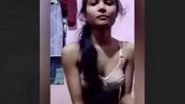 Bangladeshi Girl Showing Sexy Ass and Pussy