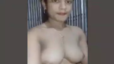 Bengali Girl Showing Her Boob and Pussy Part 1