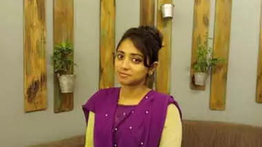 Cute Bangladeshi Girl New Video Clip