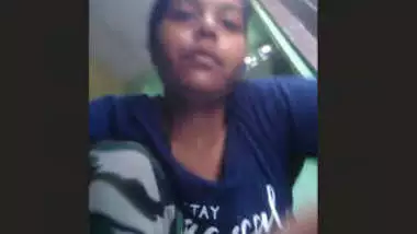 Desi Randy Village girl pissing