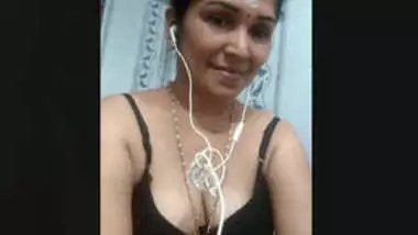 Desi Bhabhi Nude Selfie Videos Part 2