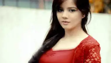 Pak Pop Singer Rabi Pirzada Nude 6 Clips Part 1