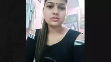 Full gandi galiyaan by a beautiful girl non nude