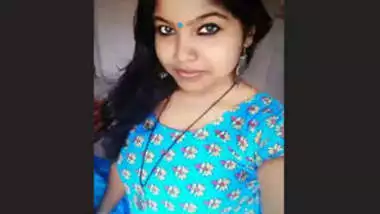 Desi Busty Babe Selfie