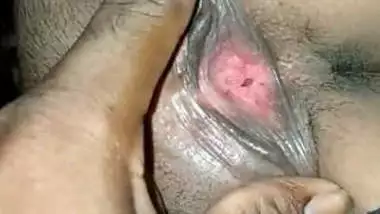 Pussy show by husband