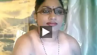 Busty Indian wife camsex chat with her facebook sex partner