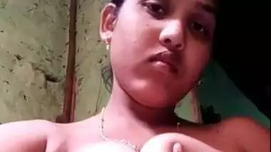 Desi girl recording nude selfie