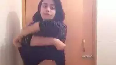 Punjabi kudi Devika stripping MMS