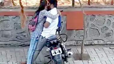 Desi lover outdoor romance