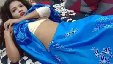 Desi cute vilage girl sexy body and nude bath