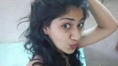 Desi cute girl suck her bf dick and cum